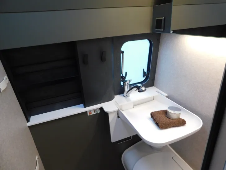 Fahrzeugbild Hymer Grand Canyon S Xperience Winter+Autarkpaket, AHK #20