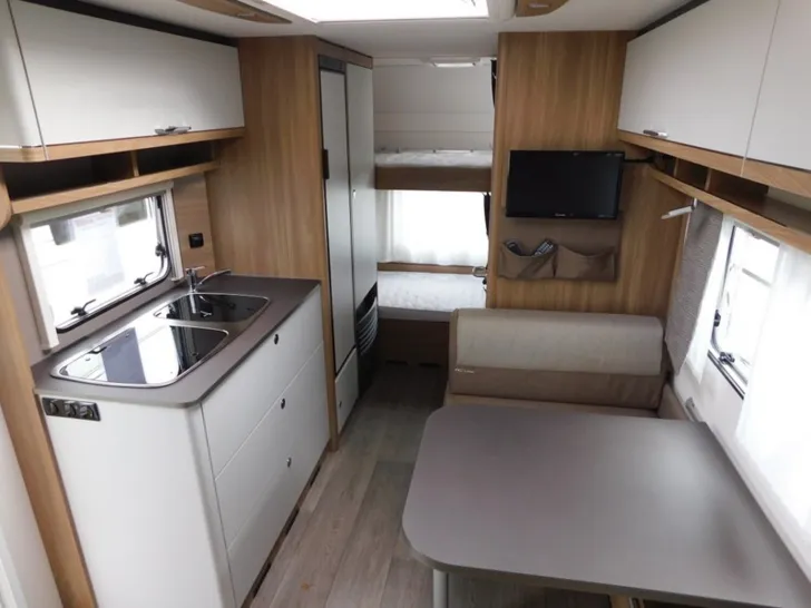 Fahrzeugbild Bürstner Premio 495 TK Mover, Vorzelt Air, Sat-Anlage+TV #8