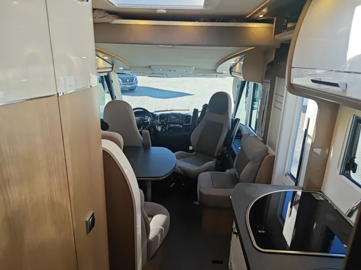 Fahrzeugbild Carthago c-compactline I 143 LE C2-tourer C1-tourer #19