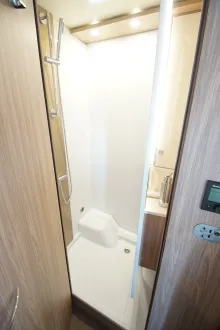 Fahrzeugbild Bürstner Limited T 690 G Einzelbetten #12