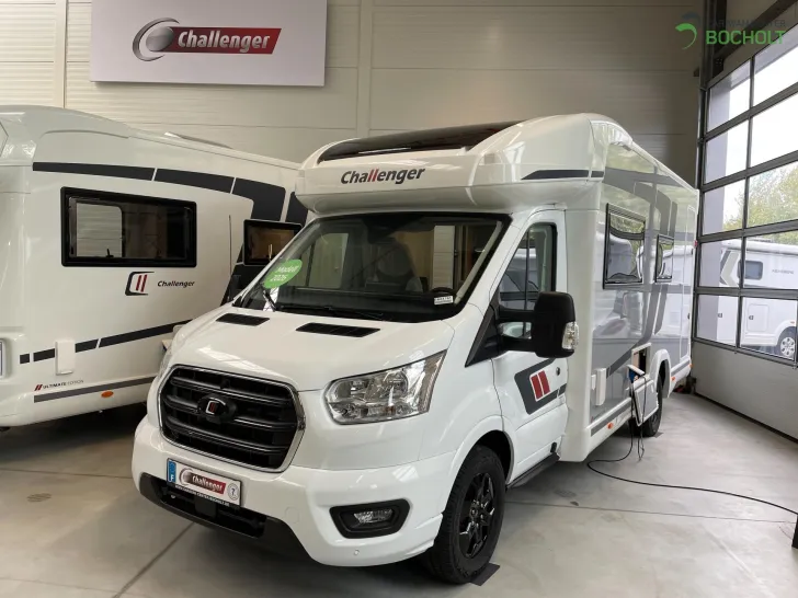 Fahrzeugbild Challenger Graphite 270 Modell 2026 / Artic / Zubehör / Look #4