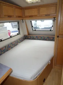 Fahrzeugbild Hobby Exclusive 440 SFE Nr. 51 - franz. Bett, SG #17