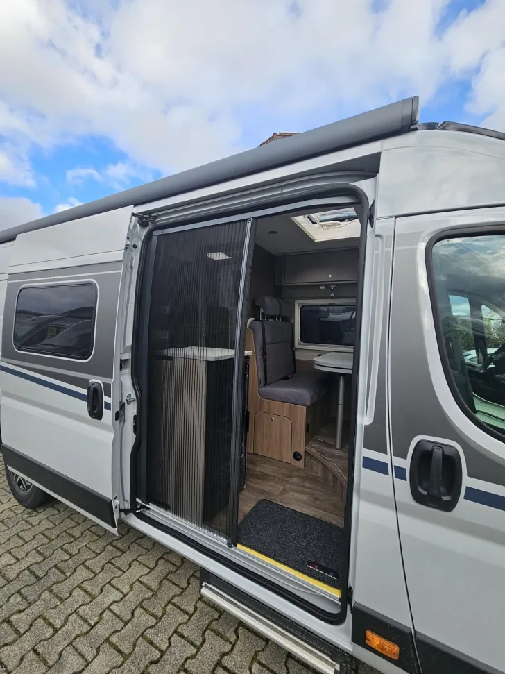 Fahrzeugbild Carado pro+ CV 640 8GAutomatik|190AH|LEDSW|Combi6EHeiz. #21