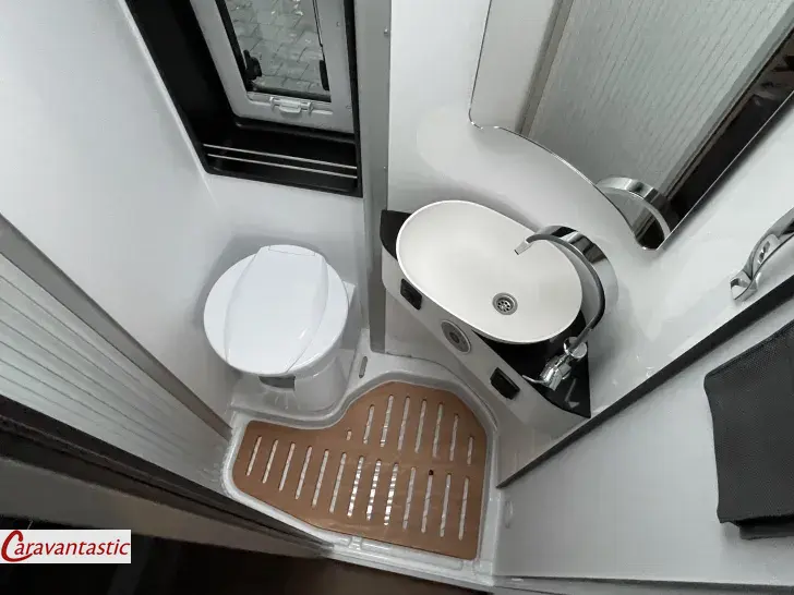 Fahrzeugbild Pössl H-LINE SUMMIT SHINE 640 #12