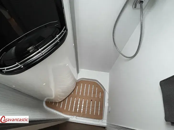 Fahrzeugbild Pössl H-LINE SUMMIT SHINE 640 #13