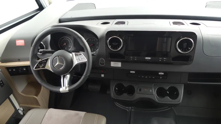 Fahrzeugbild Frankia Platin I 7400 Plus Pure #13