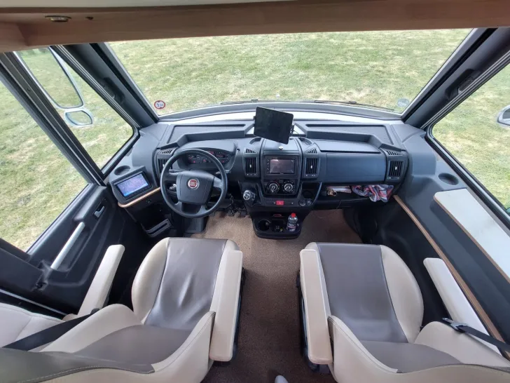 Fahrzeugbild Pilote Galaxy 700 GJ Essential Maxxfan/Markise/ #12