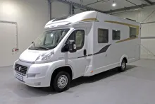 Fahrzeugbild Carado T 449 H/Quensbett/Garage/Klima/Markise #2