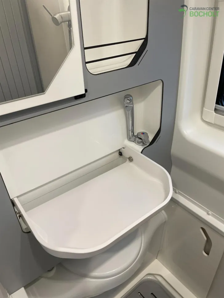 Fahrzeugbild Yucon 60B Aufstelldach / Solar / Außendusche #14