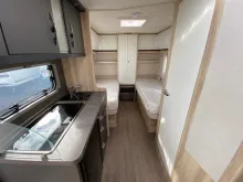 Fahrzeugbild Hobby De Luxe 460 LU #5