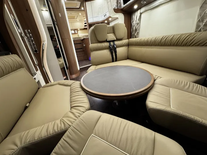 Fahrzeugbild Carthago chic e-line I 50 LE DA Fiat (251) #15