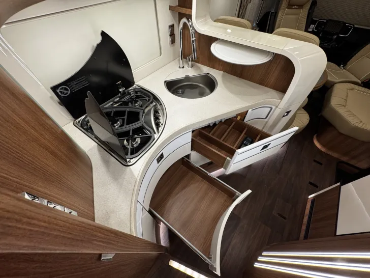 Fahrzeugbild Carthago chic e-line I 50 LE DA Fiat (251) #24