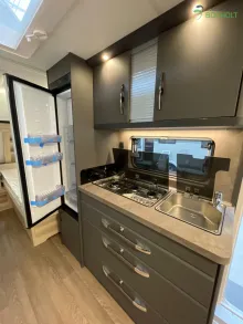 Fahrzeugbild Hobby De Luxe 495 UL InterCaravaning Sondermodell #7