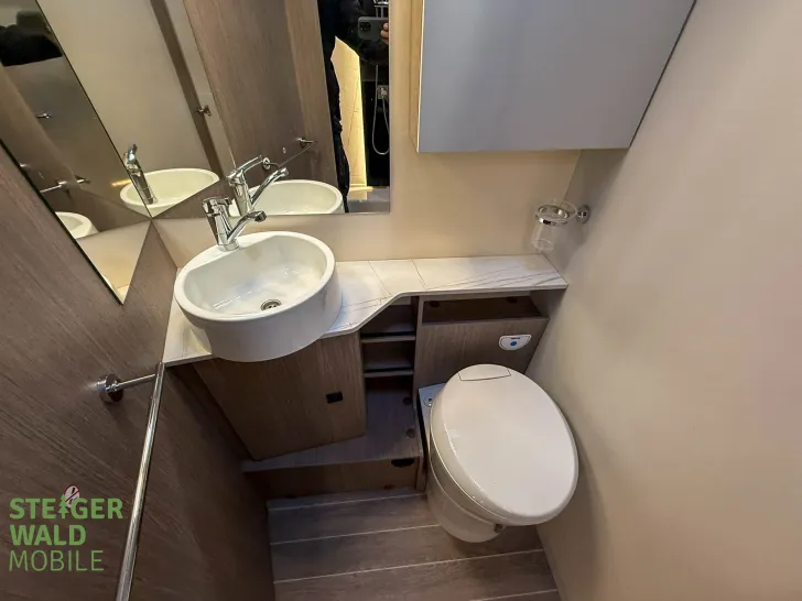 Fahrzeugbild Roller Team ZEFIRO 287 INTEGRAL 180PS, DACHKLIMA; TV SAT #33