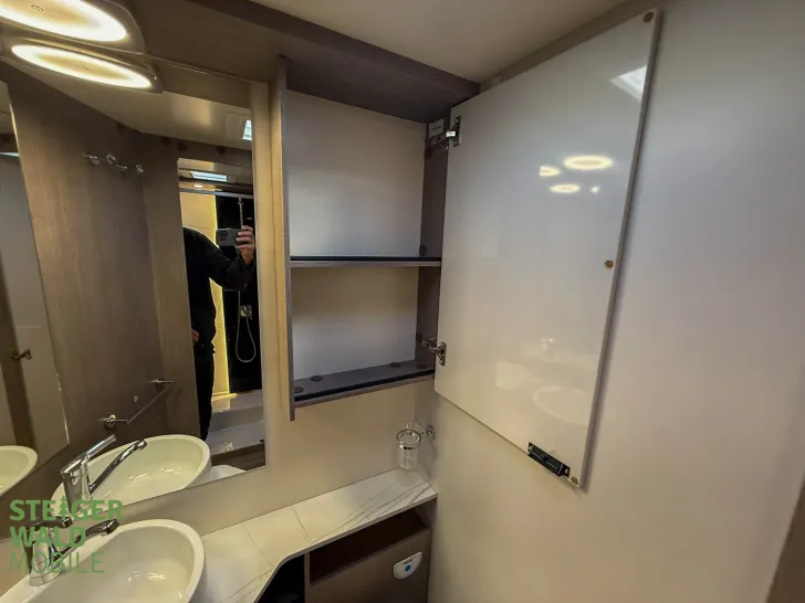 Fahrzeugbild Roller Team ZEFIRO 287 INTEGRAL 180PS, DACHKLIMA; TV SAT #35