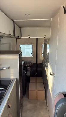 Sicht vorne-hinten Hymer Camper Van Grand Canyon S