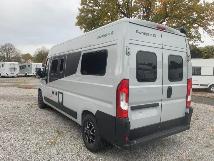 Fahrzeugbild Sunlight Camper Van CLIFF 602 Adventure Edition Expedition grau+Fiat 140 PS* #3