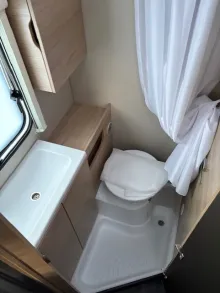 Fahrzeugbild Weinsberg CaraOne 390 QD Auflastung 1350 kg #9