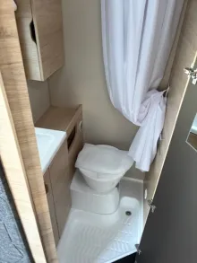 Fahrzeugbild Weinsberg CaraOne 390 QD Auflastung 1350 kg #11