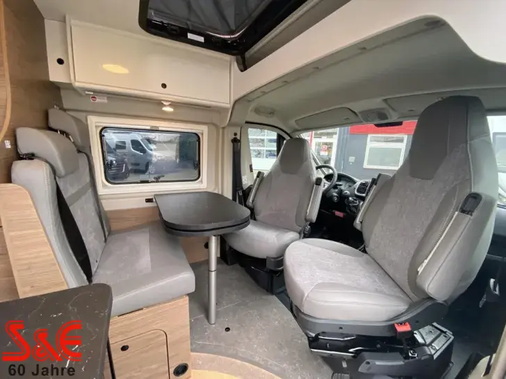 Fahrzeugbild Corigon Camper Van 60 D #7