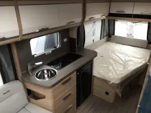 Fahrzeugbild Knaus Südwind BLACK SELECTION 450 FU Modell 26; 1700kg #7