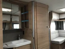Fahrzeugbild Knaus Südwind BLACK SELECTION 450 FU Modell 26; 1700kg #12