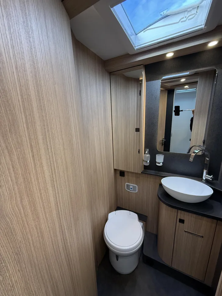 Fahrzeugbild Malibu I 450 RB LE comfort Mercedes #32