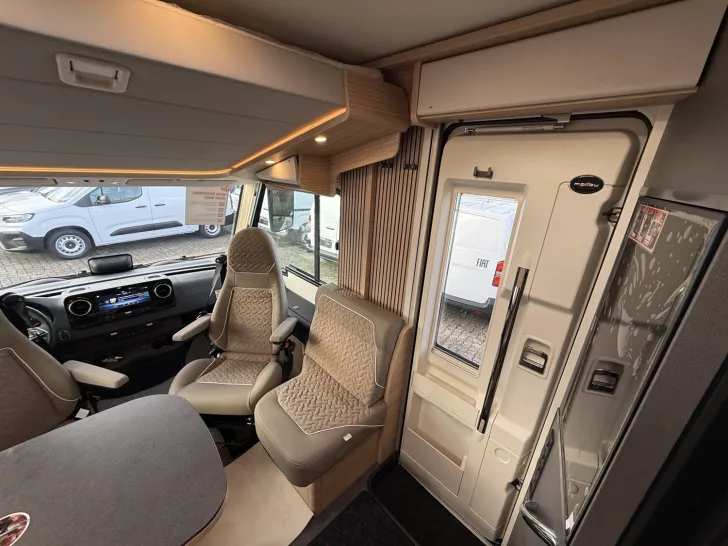 Fahrzeugbild Malibu I 450 RB LE comfort Mercedes #35