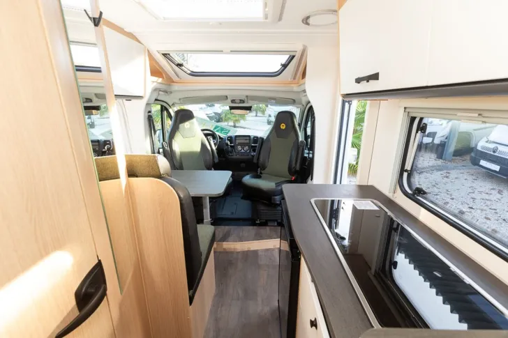 Fahrzeugbild Sunlight Adventure V 66 *Junger Gebrauchter* #15