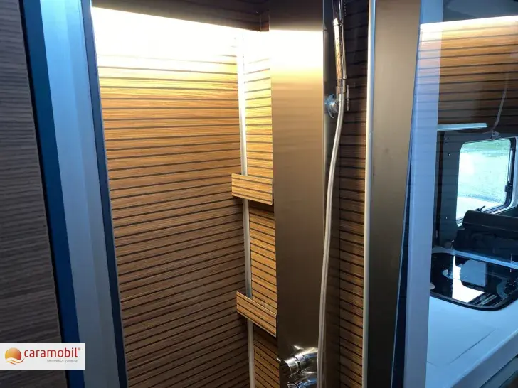 Fahrzeugbild Laika Kreos L 5009 MB (Autom. RFK Navi Markise) #14