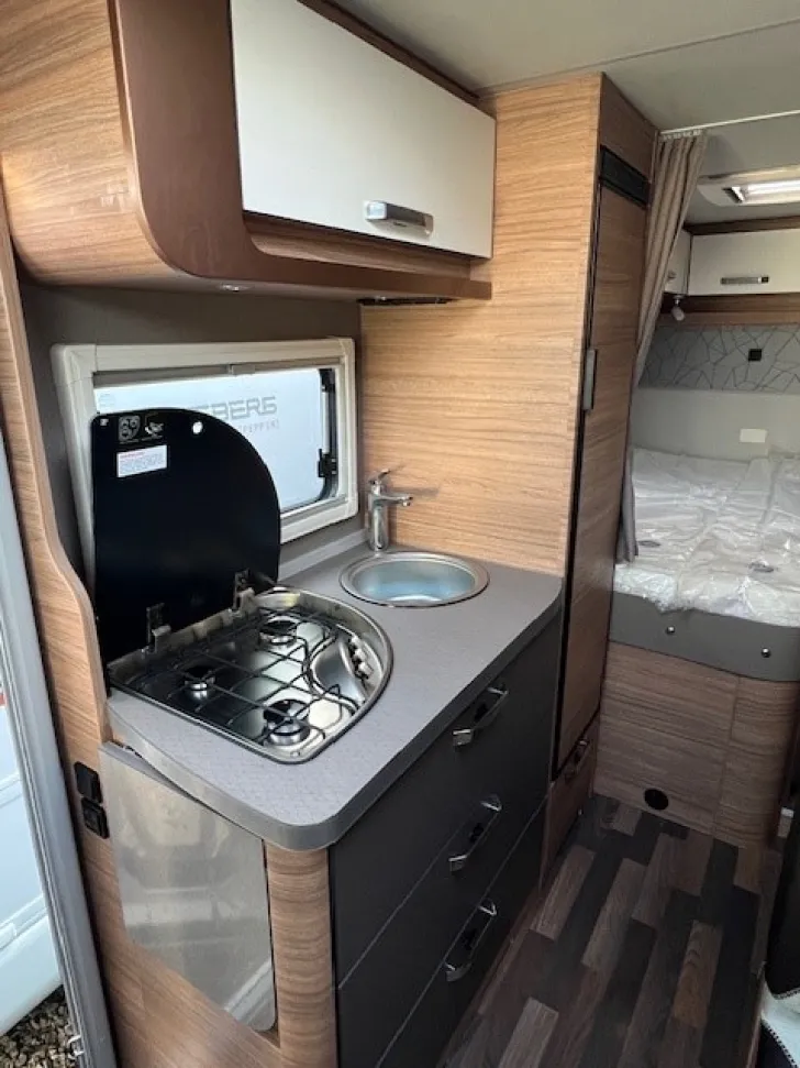 Fahrzeugbild Weinsberg CaraCompact 600 MF EDITION [Pepper] #11