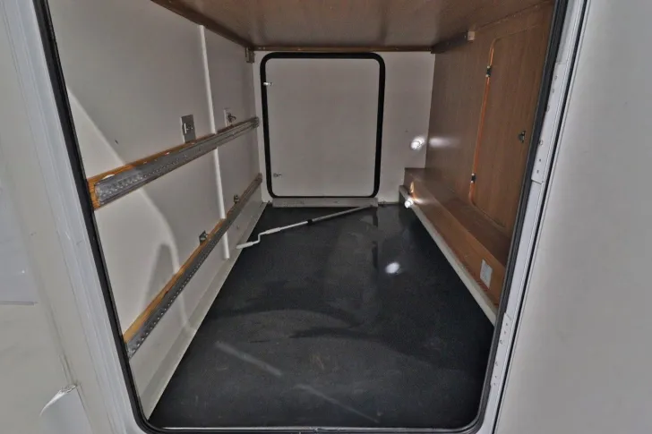 Fahrzeugbild Rimor Exclusive 740/Automatik/Festbett/Garage/Klima #5