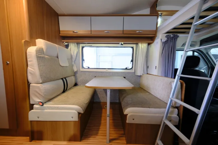 Fahrzeugbild Rimor Exclusive 740/Automatik/Festbett/Garage/Klima #7