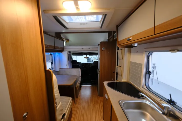 Fahrzeugbild Rimor Exclusive 740/Automatik/Festbett/Garage/Klima #9