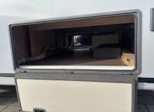 Fahrzeugbild Knaus Südwind 420 QD Black Selection Markise, Luxus-Bettumbau #11