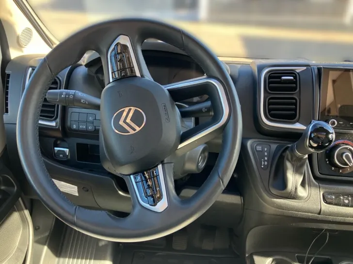 Fahrzeugbild Carado V 132 #12