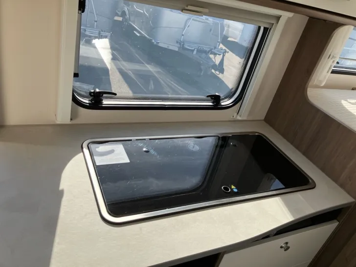 Fahrzeugbild Carado V 132 #16