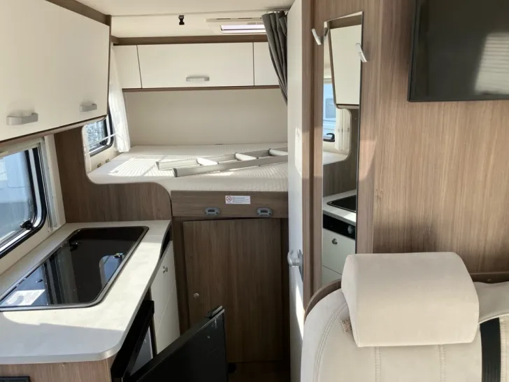 Fahrzeugbild Carado V 132 #26