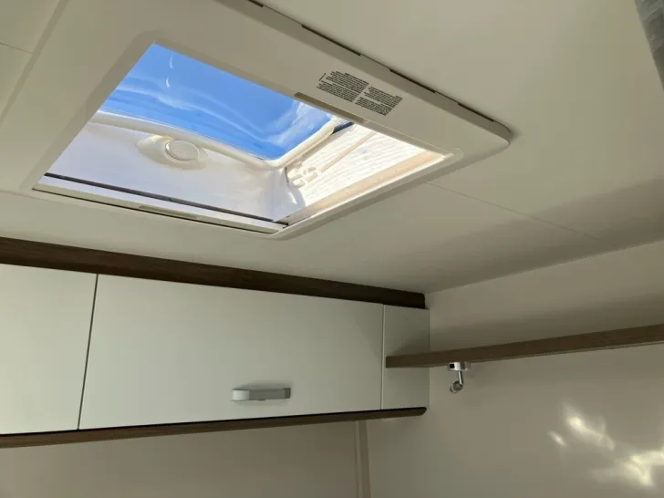 Fahrzeugbild Carado V 132 #30