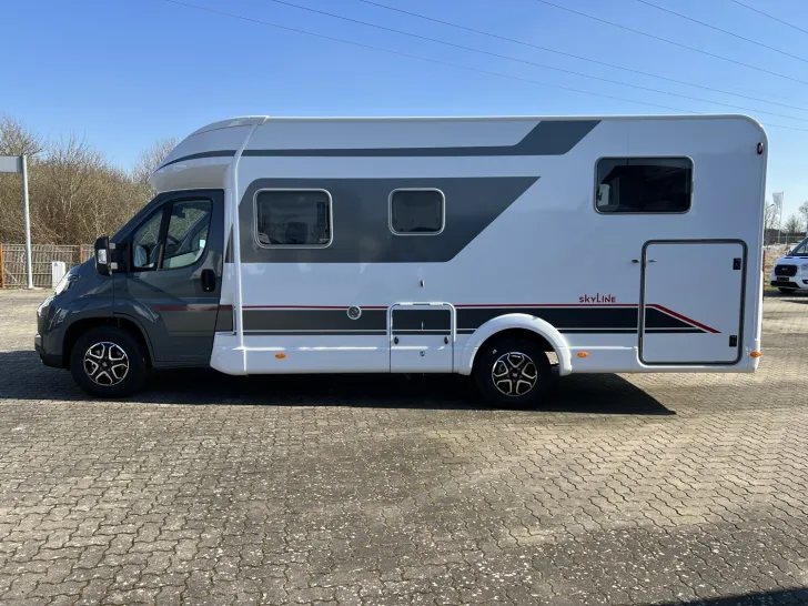 Fahrzeugbild Bürstner Lyseo Time Skyline 726 G #18