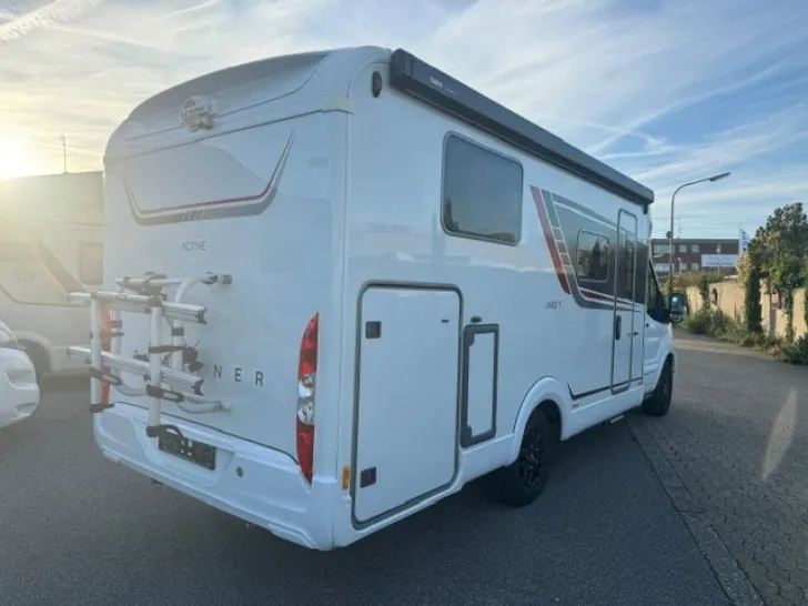 Fahrzeugbild Bürstner Lineo T 690 G #2