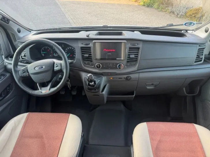 Fahrzeugbild Bürstner Lineo T 690 G #6