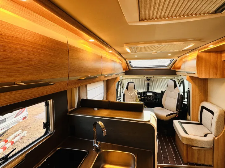 Fahrzeugbild Knaus Sky TI 700 MEG +500 € Tankgutschein bis 30.6. #8
