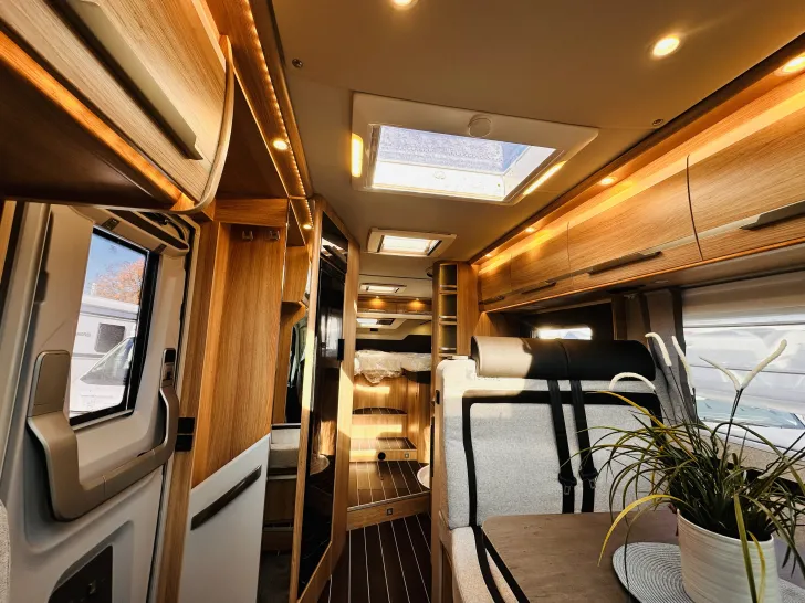 Fahrzeugbild Knaus Sky TI 700 MEG +500 € Tankgutschein bis 30.6. #6