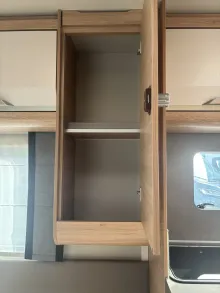 Fahrzeugbild Knaus Südwind 460 EU Black Selection Weiß, MonoControl ThuleMarkise #13