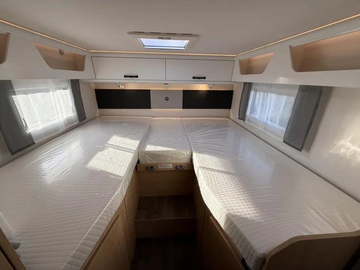 Fahrzeugbild Sunlight Adventure T Ford 680 #10