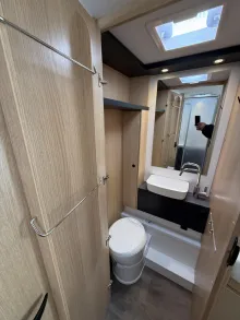 Fahrzeugbild Sunlight Adventure T Ford 680 #11