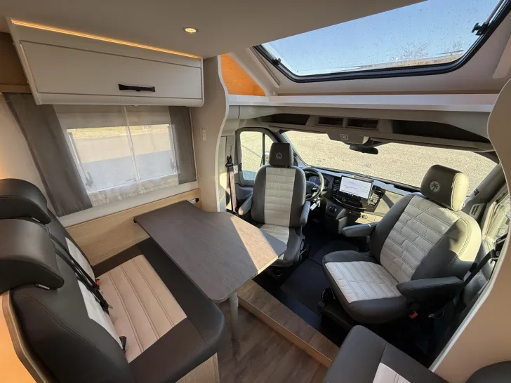 Fahrzeugbild Sunlight Adventure T Ford 680 #20