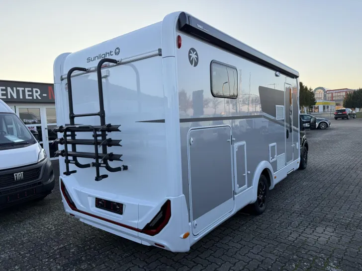 Fahrzeugbild Sunlight Adventure T Ford 680 #3