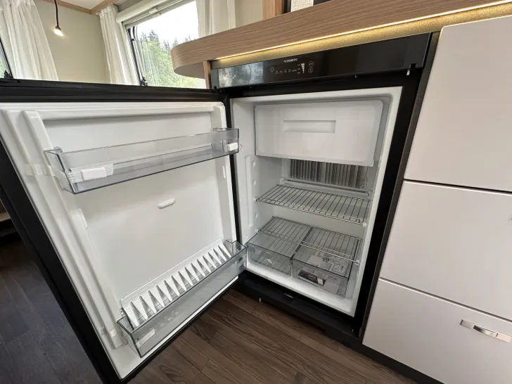 Fahrzeugbild Knaus Sport 460 EU 1600 Kg | Trailer Control | Dusche #11
